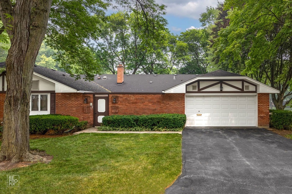 2 Oxford, Rolling Meadows, IL 60008 - photo 1