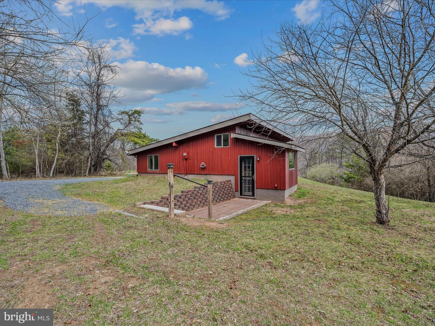 2295 Mountain Run Rd, Berkeley Springs, WV 25411 - photo 1