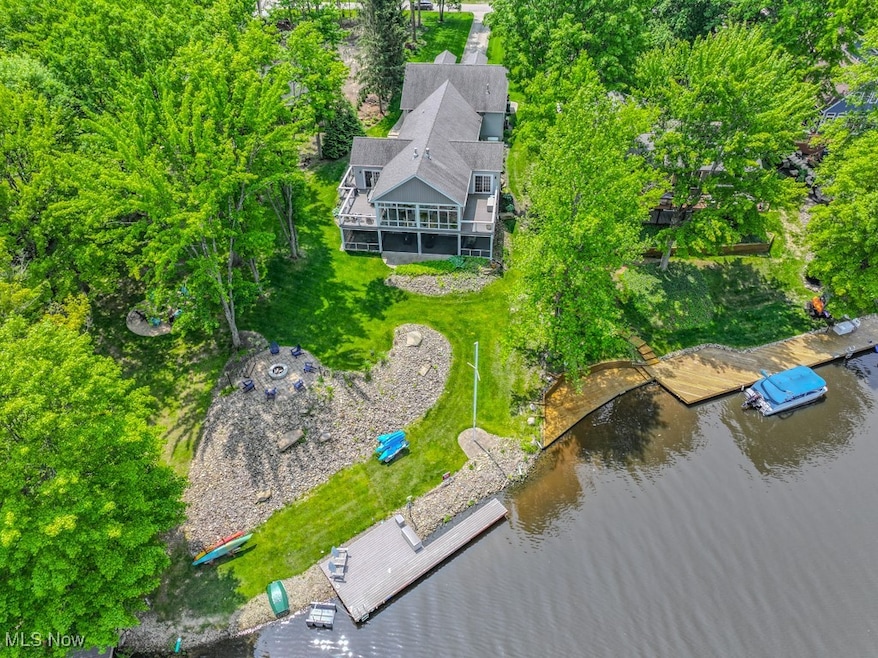 1560 Lake Crest Dr, Roaming Shores, OH 44084 - photo 1