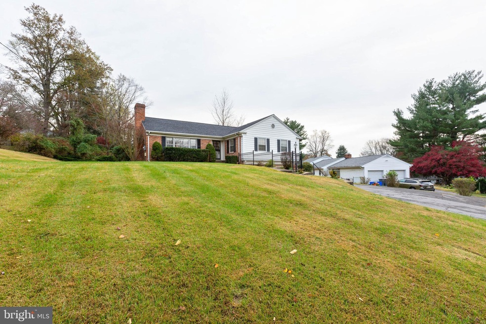 12707 Springtree Dr, Silver Spring, MD 20904 - photo 1