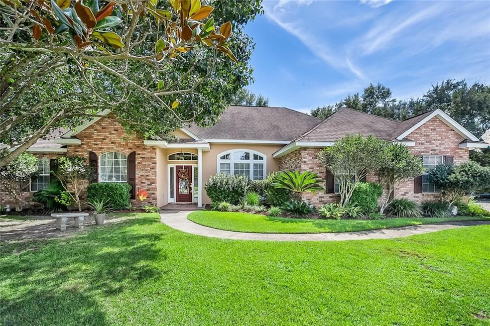 217 Megan Ln, Slidell, LA 70458 - photo 1