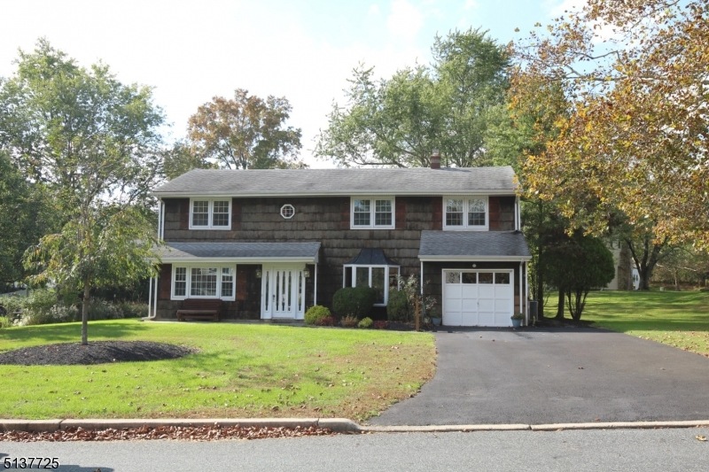 31 Grandin Dr, Flemington, NJ 08822 - photo 1