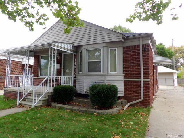 NICE A.P. LOCATION ON A QUIET TREE-LINED STREET!