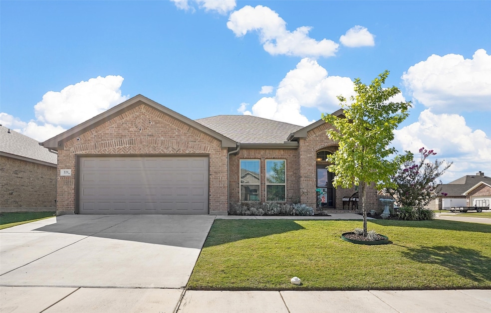 221 Angelina Ct, Azle, TX 76020 - photo 1