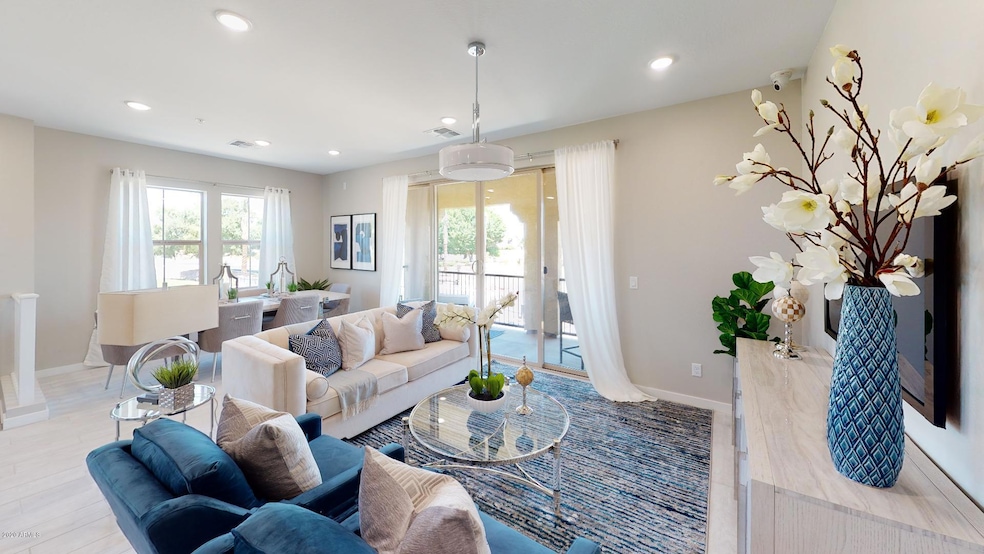 155 N Lakeview Blvd unit 228, Chandler, AZ 85225 - photo 1