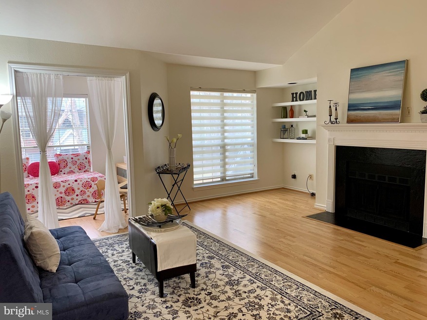 3900 Penderview Dr unit 1426, Fairfax, VA 22033 - photo 1