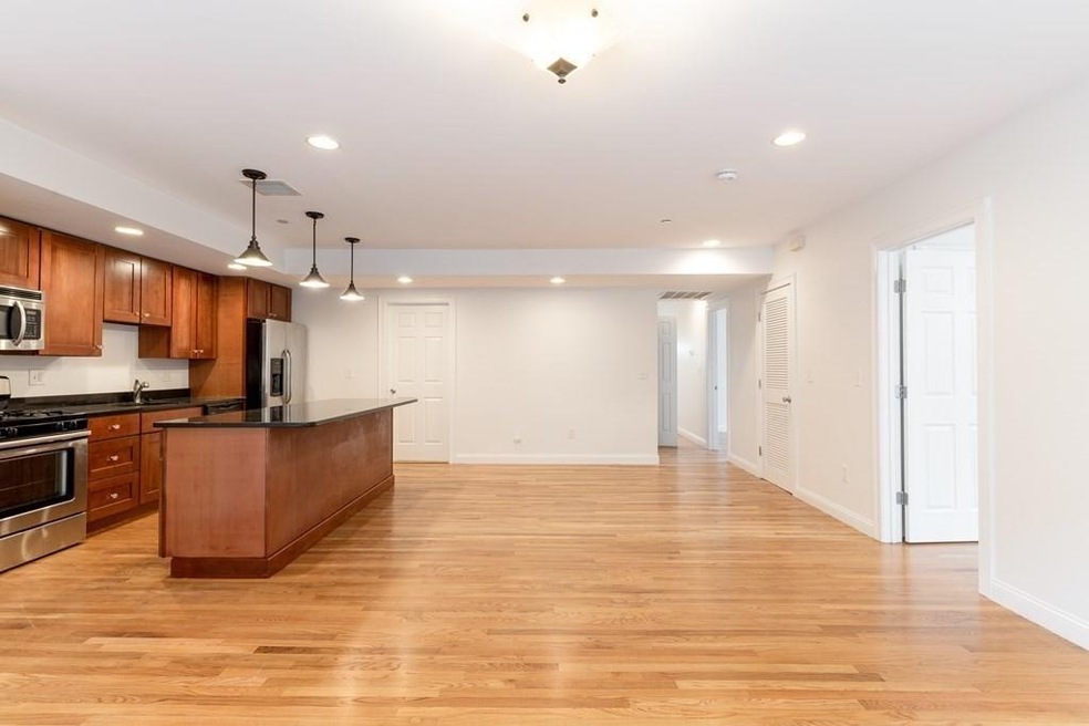 65 Circuit St unit 65, Boston, MA 02119 - photo 1