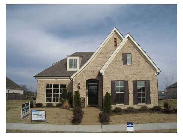 Klazmer/Sklar new Energy Star home in Wynstone Mil