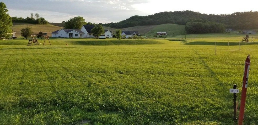 16347 Ridgeview Dr, Galesville, WI 54630 - photo 1