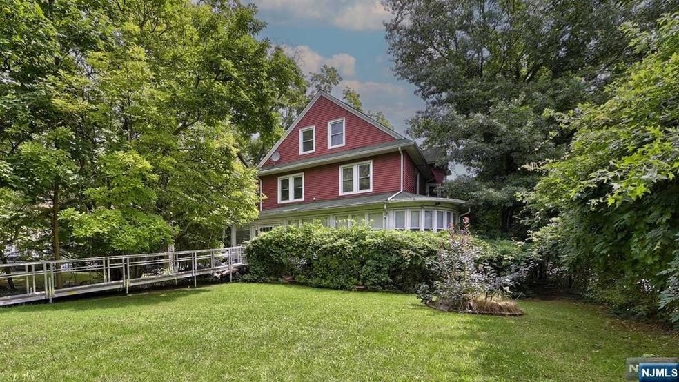 87 Knickerbocker Rd, Englewood, NJ 07631 - photo 1