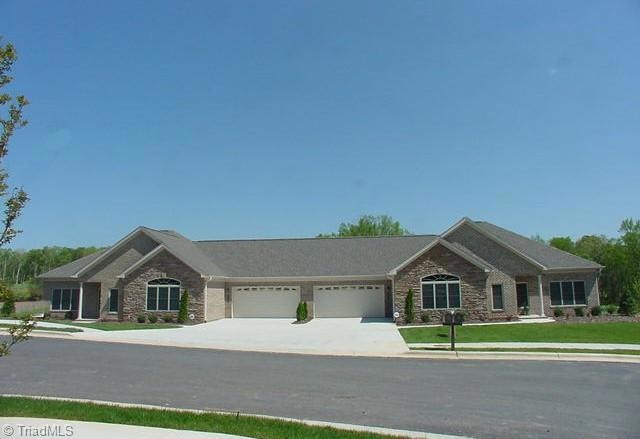 229 Landis Ct unit 13, Asheboro, NC 27203 - photo 1