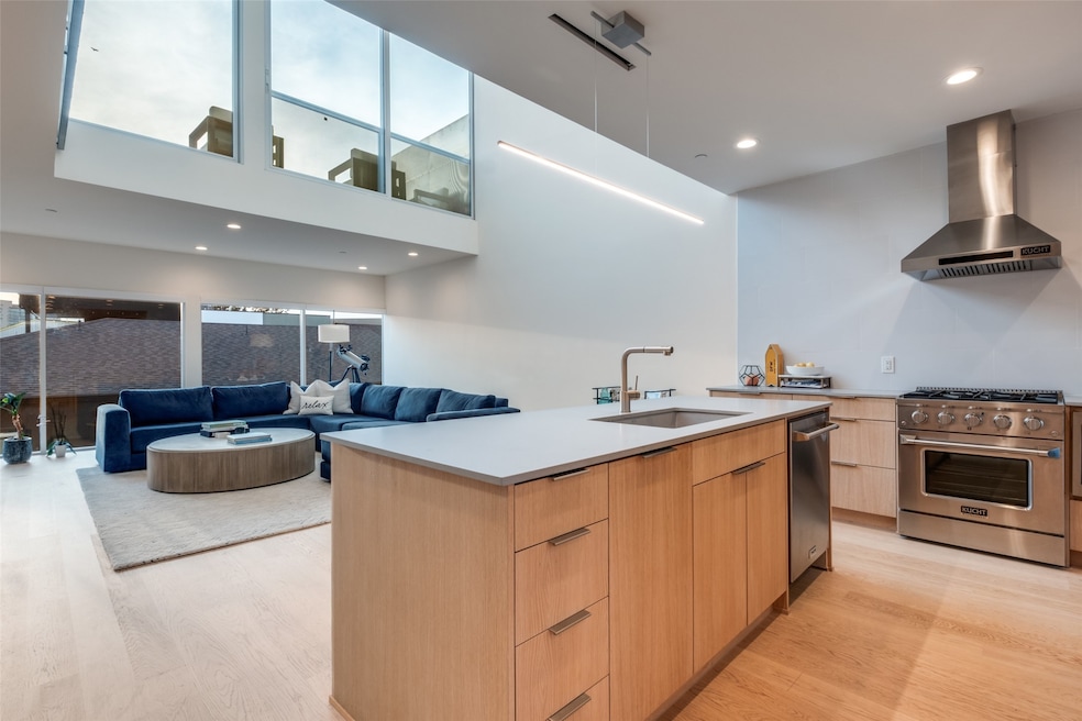 4626 Coles Manor Place unit 103, Dallas, TX 75204 - photo 1