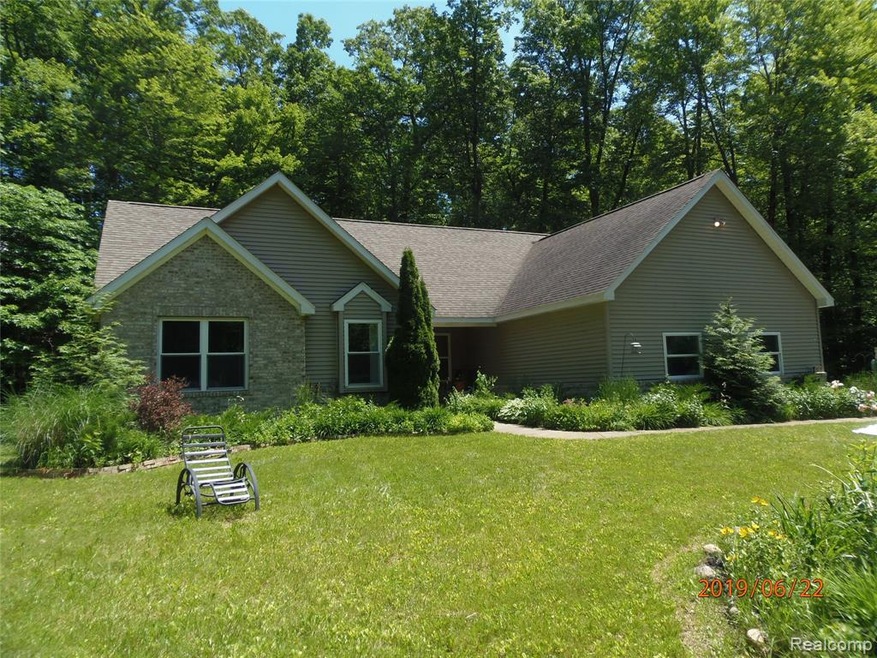 5344 Sherry Ln, Howell, MI 48855 - photo 1