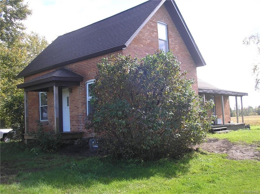 6766 Deckerville Front.jpg