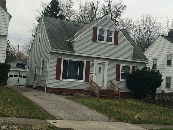 19400 Gardenview Dr, Maple Heights, OH 44137 - photo 1