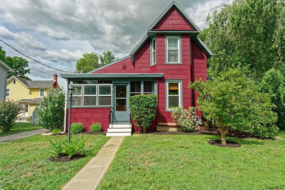 6 Hudson St, Castleton On Hudson, NY 12033 - photo 1