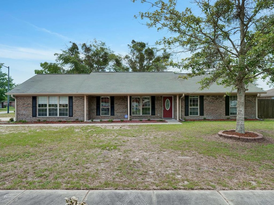 320 Clairemore Cir, Hinesville, GA 31313 - photo 1