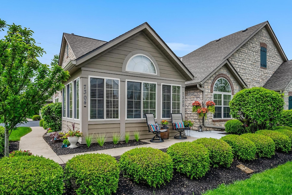 1-web-or-mls-7300 Falls View Cir-101