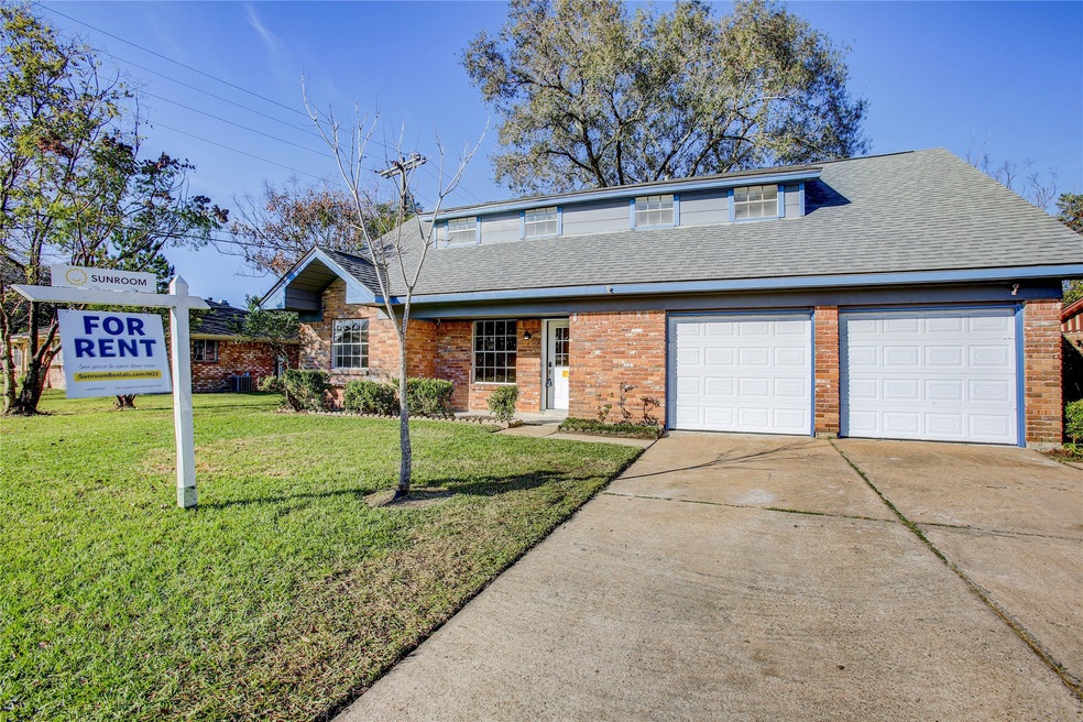 10946 Gulf Valley St, Houston, TX 77075 - photo 1