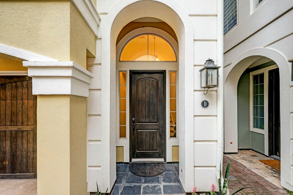 Wonderful private entry welcomes guest with gas la
