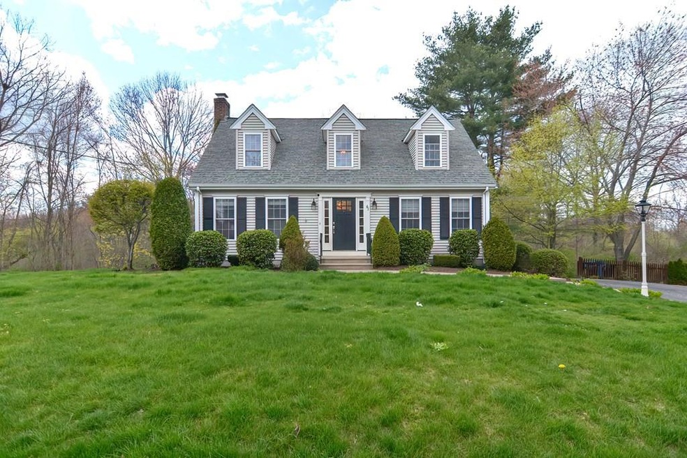 61 Riverside Dr, Wrentham, MA 02093 - photo 1