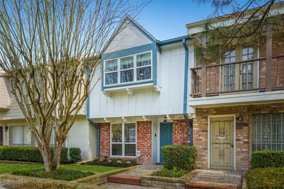 10230 Briar Forest Dr unit 22, Houston, TX 77042 - photo 1