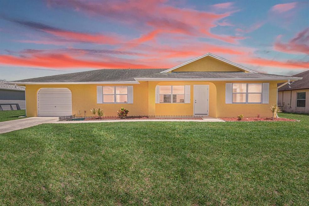 2043 SW Hampshire Ln, Port Saint Lucie, FL 34953 - photo 1