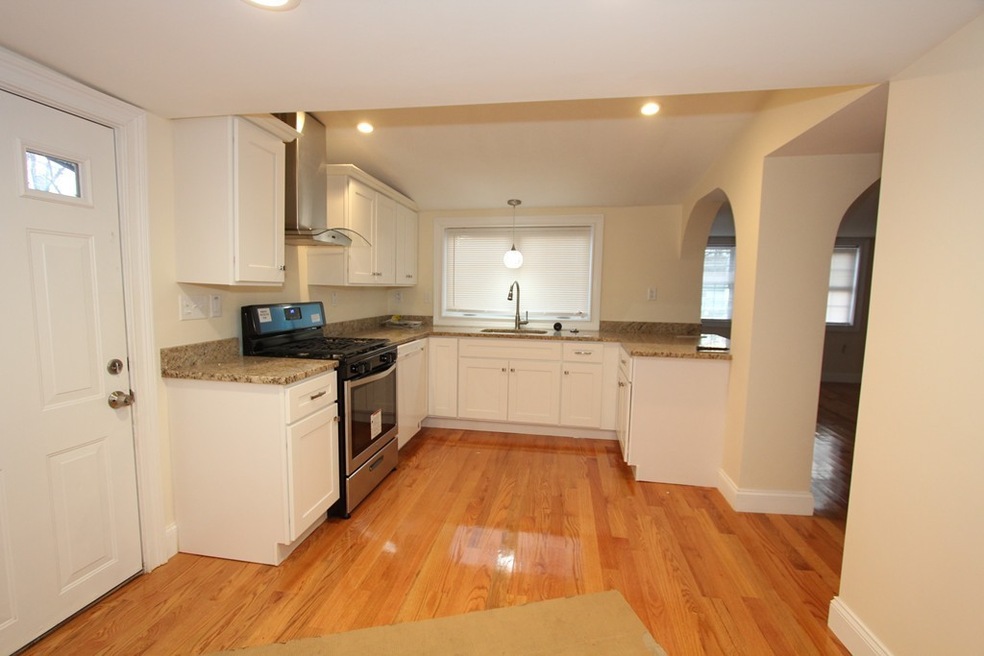318 Union St unit 1, Randolph, MA 02368 - photo 1
