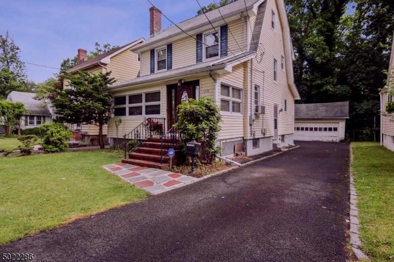 1315 Brookfall Ave, Union, NJ 07083 - photo 1