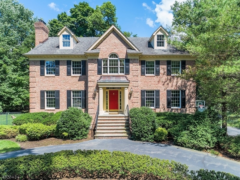 555 Overlook Dr, Wyckoff, NJ 07481 - photo 1