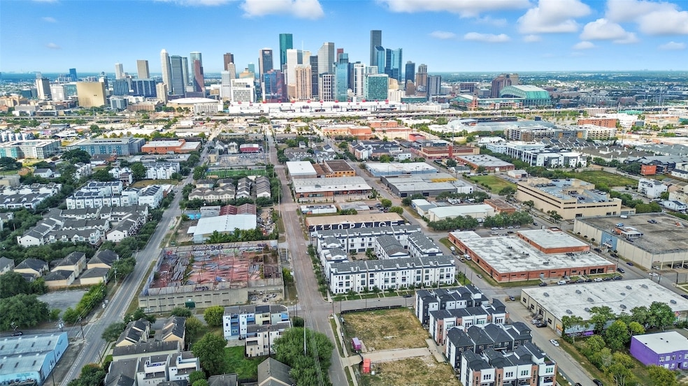 For Sale $599,000 • Co-Listing Agent