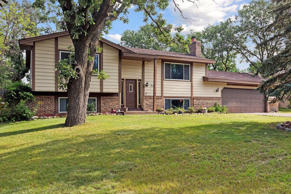 153 Egret Blvd NW, Coon Rapids, MN 55448 - photo 1