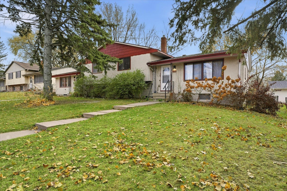 1574 Pacific St, Saint Paul, MN 55106 - photo 1