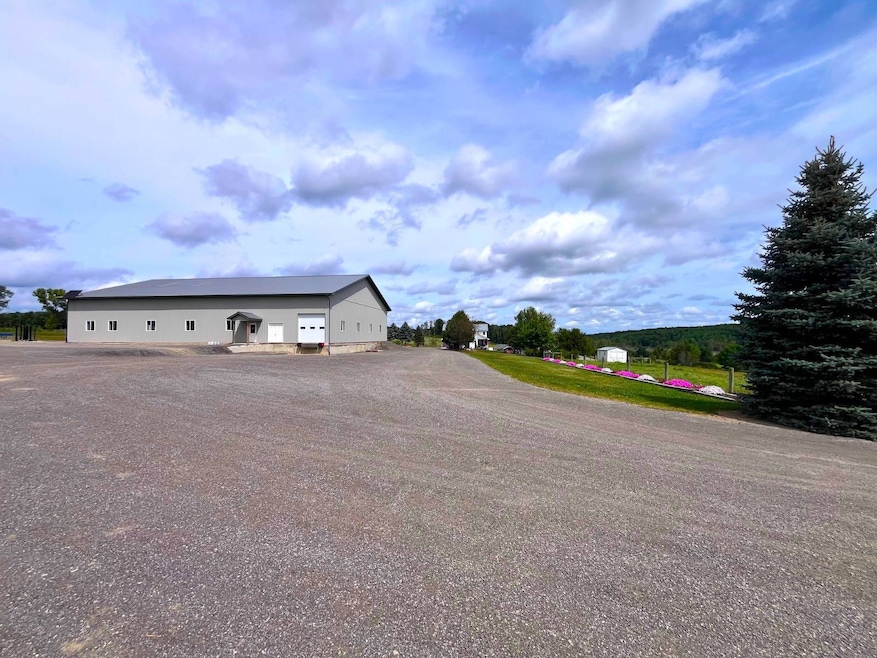 For Sale $949,900 • Co-Listing Agent