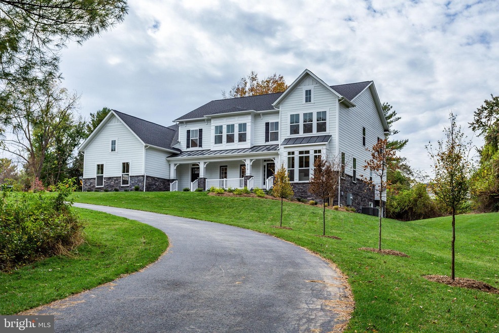 2040 Great Falls St, Falls Church, VA 22043 - photo 1