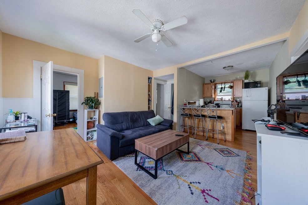 20 Bristol St unit 3, East Cambridge, MA 02141 - photo 1