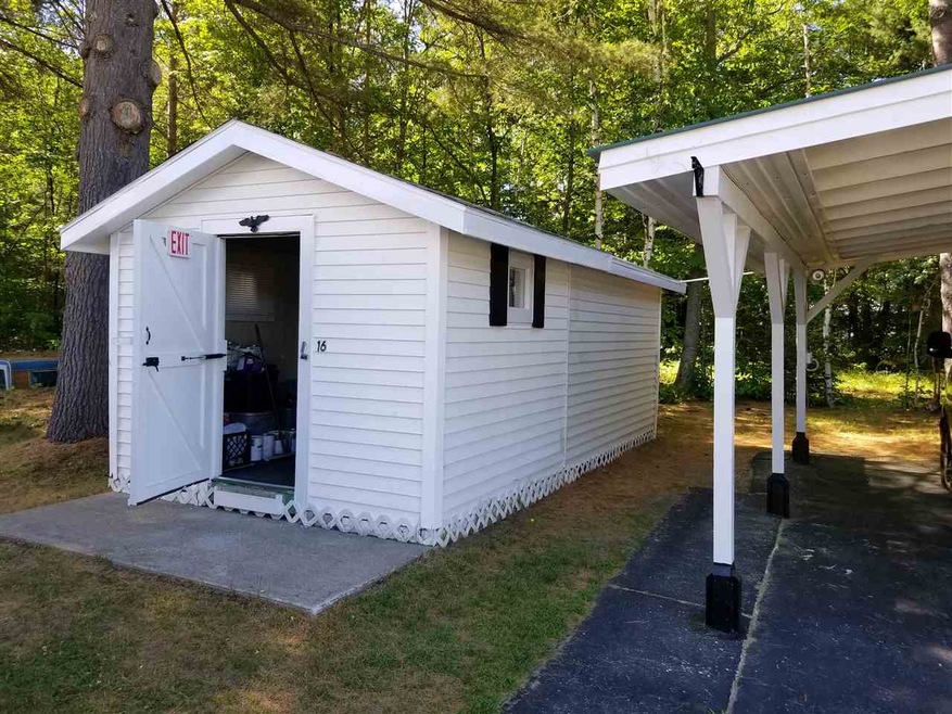 141 Lancaster Rd unit 16, Gorham, NH 03581 - photo 1