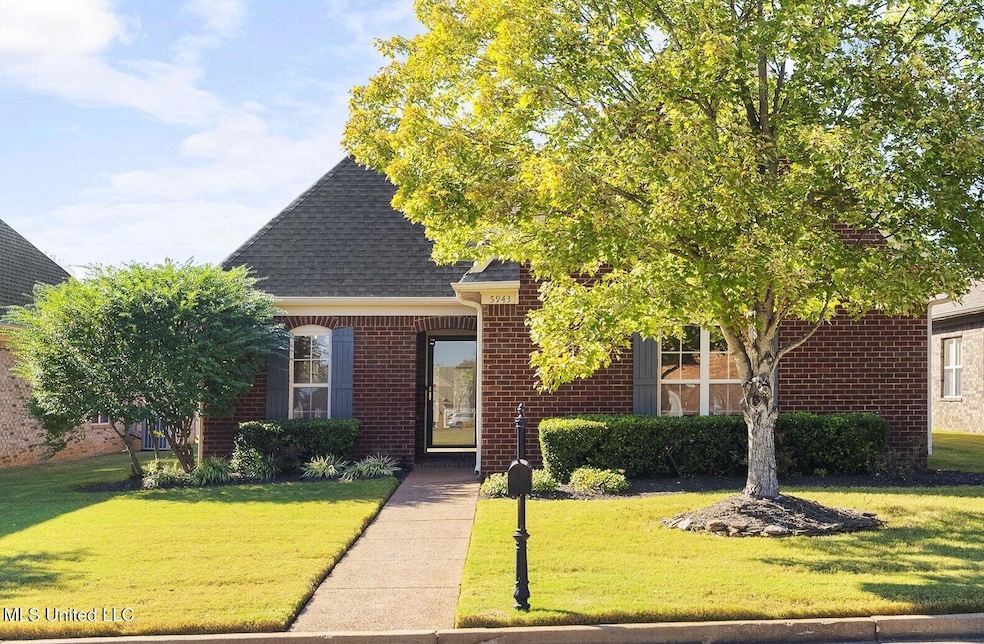 5943 Savannah Crossing, Southaven, MS 38672 - photo 1