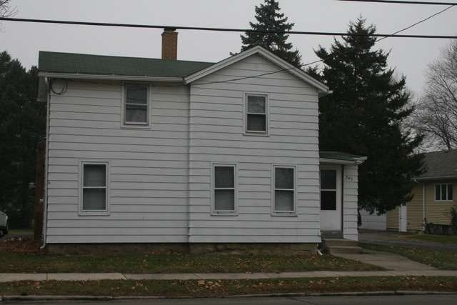207 S Prairie St, Batavia, IL 60510 - photo 1