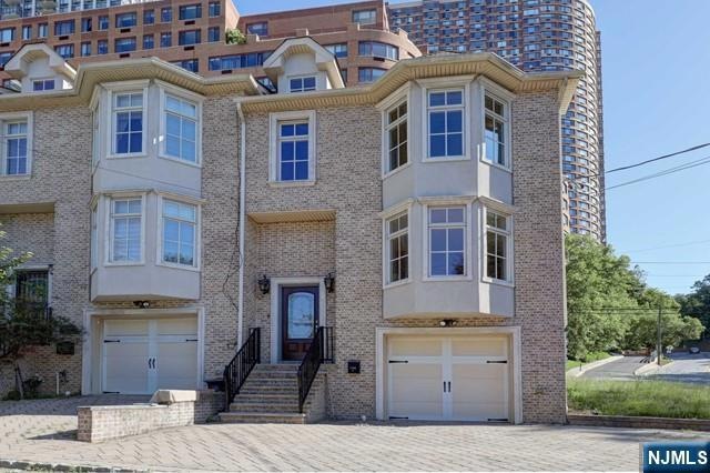 1556 River Rd unit A, Edgewater, NJ 07020 - photo 1