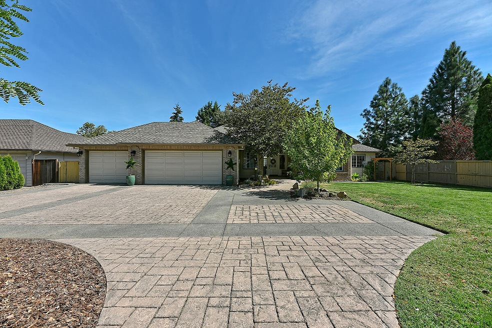 1112 Brookdale Ave, Medford, OR 97504 - photo 1