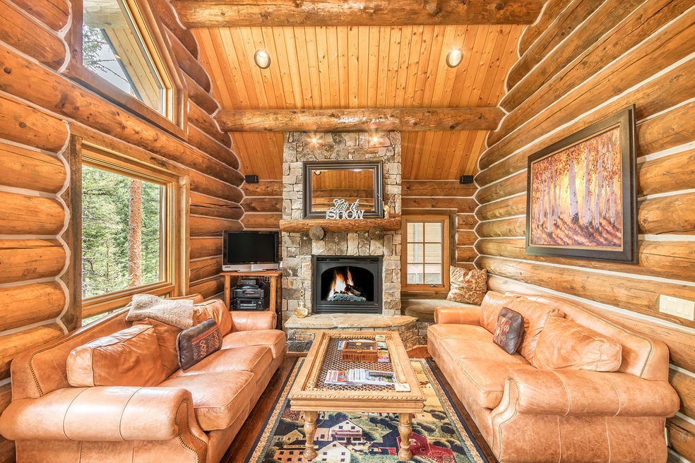 Cozy Log Cabin