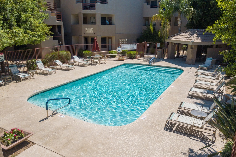 01 Pool