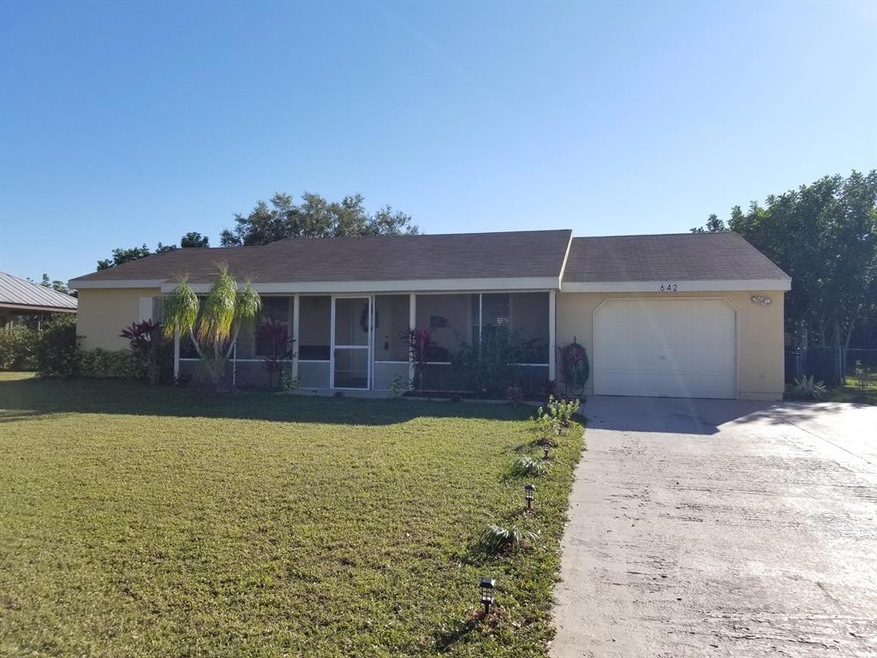 642 SW Old Briar Ave