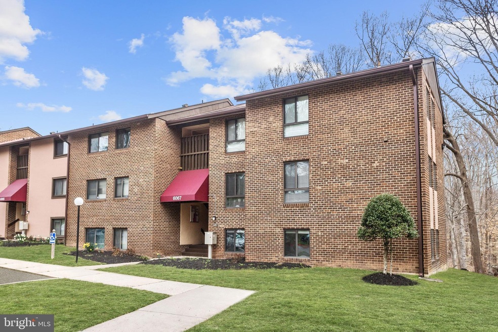 6067 Majors Ln unit 2H14, Columbia, MD 21045 - photo 1