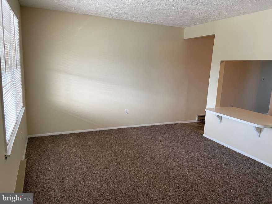 123 W 7th Ave unit 11, Ranson, WV 25438 - photo 1