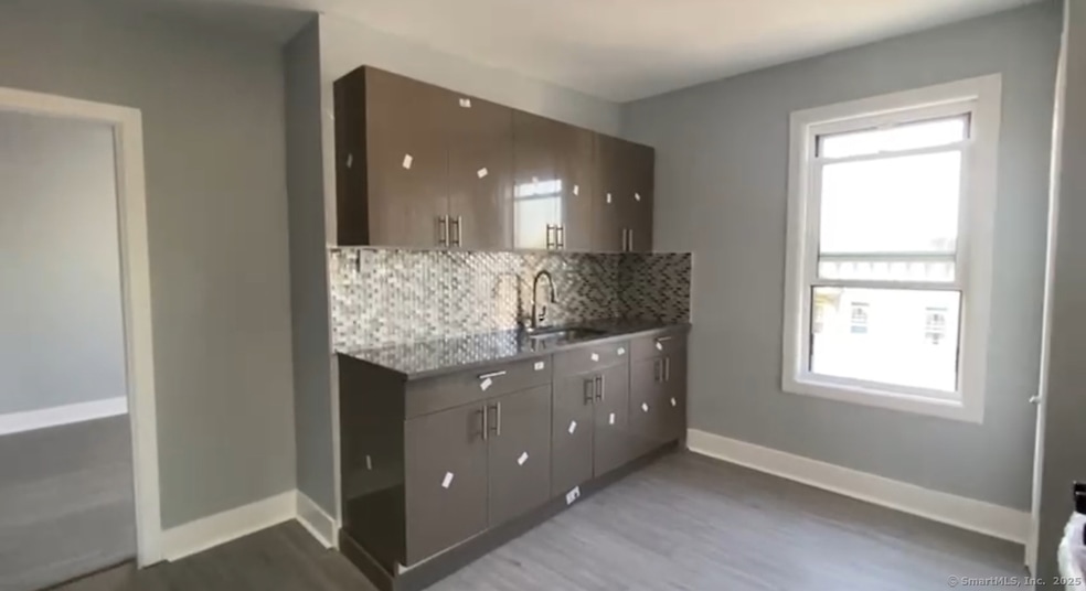 782 Hallett St, Bridgeport, CT 06608 - photo 1