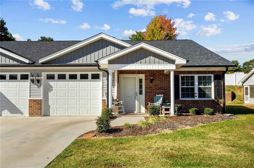 240 Londelle Ln, Asheboro, NC 27205 - photo 1