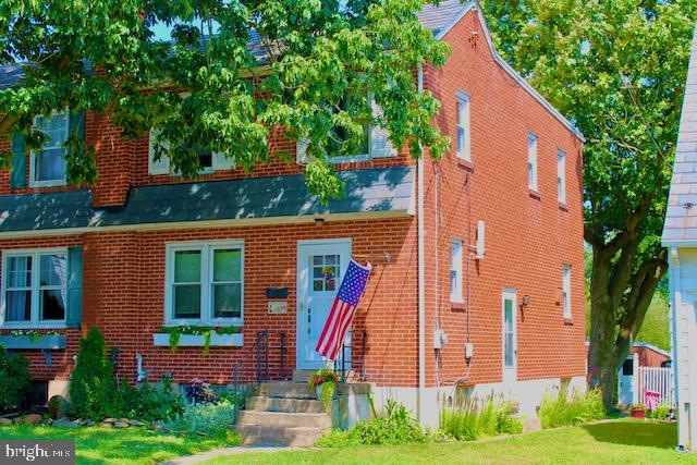 213 S 9th St, Quakertown, PA 18951 - photo 1