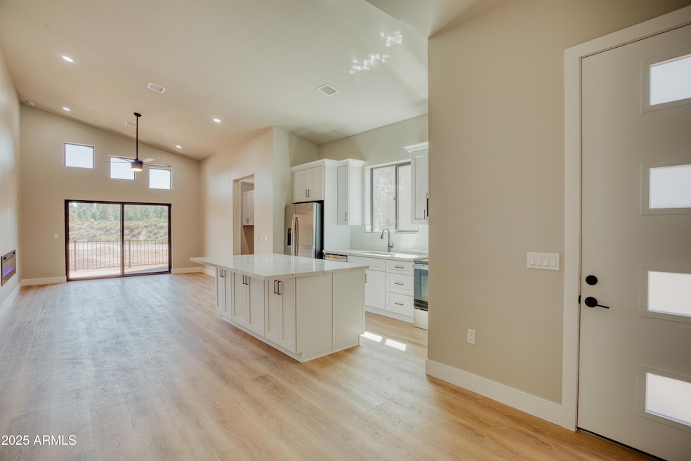 4660 W Tatanka Loop, Show Low, AZ 85901 - photo 1